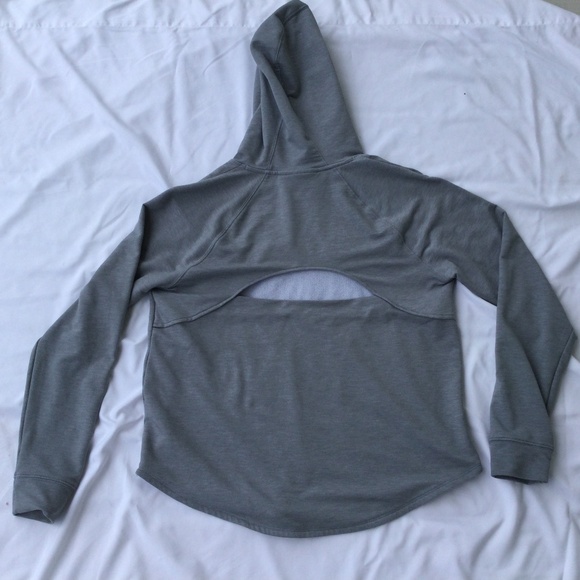 Under Armour Sweatshirt with Hood, size Large, Gray, Unisex - Picture 2 of 6